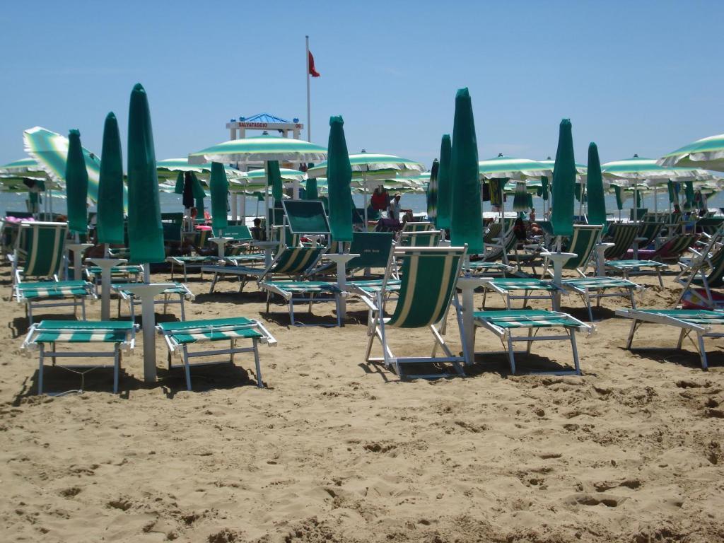 Hotel Roby Lido di Jesolo Exterior foto